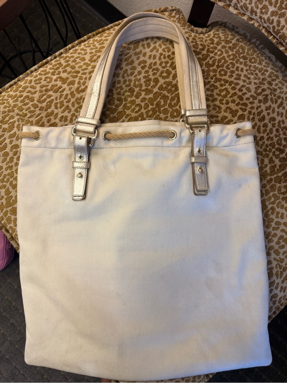 💯 Auth! Saint Laurent Cream Canvas Tote with Rope Trim and Soft Metallic Accents - Picture 16 of 16